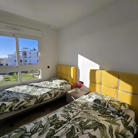 2 Bedroom Bali With Sea Views アパート *