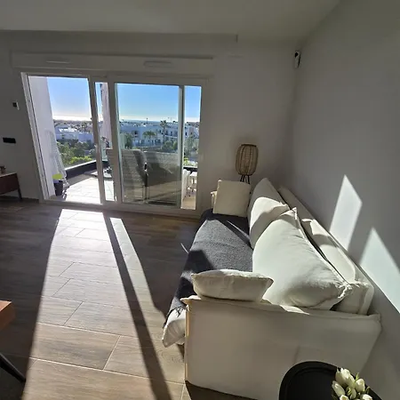 2 Bedroom Bali With Sea Views トレビエハ