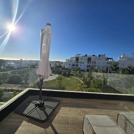 アパート 2 Bedroom Bali With Sea Views