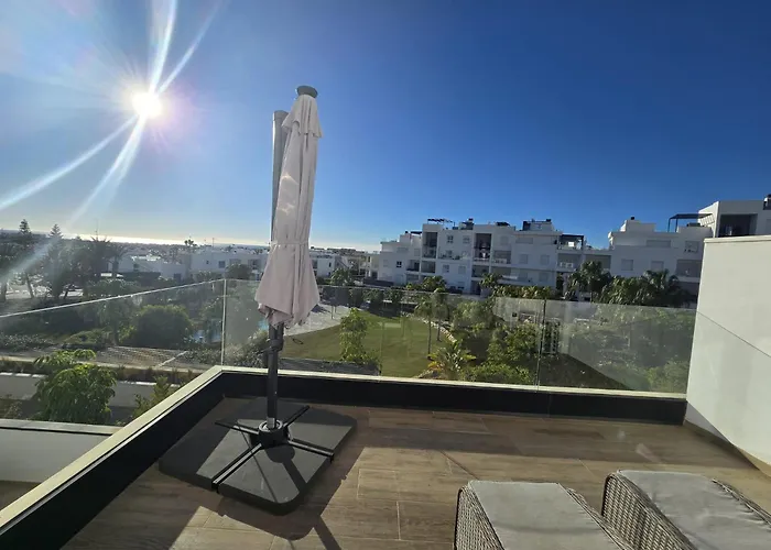 2 Bedroom Bali With Sea Views Apartament *